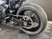 YAMAHA R1