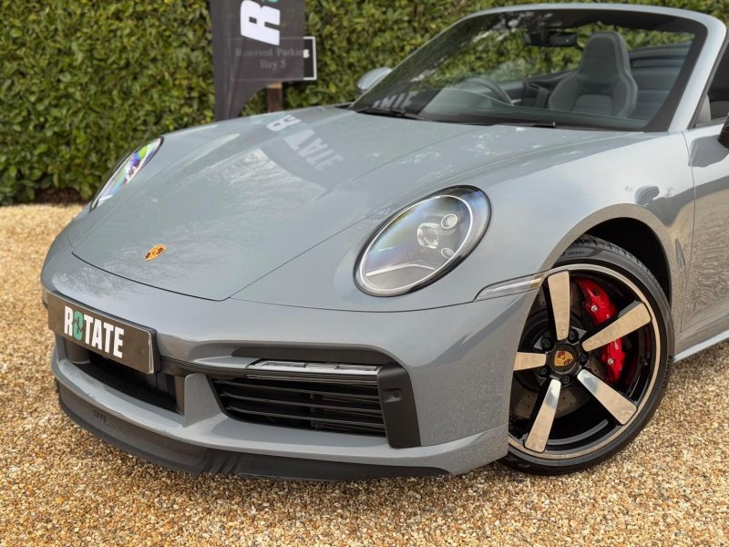 PORSCHE 911
