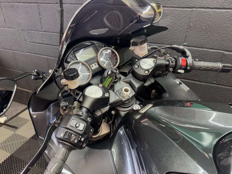 KAWASAKI ZZR1400
