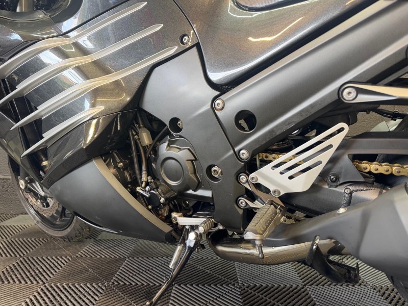 KAWASAKI ZZR1400