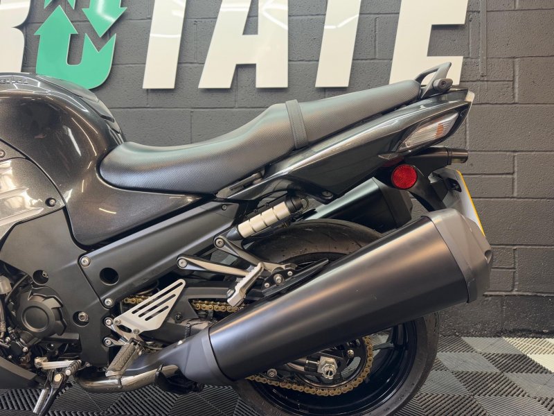 KAWASAKI ZZR1400