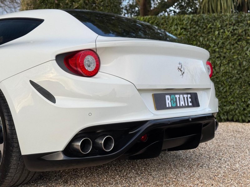 FERRARI FF