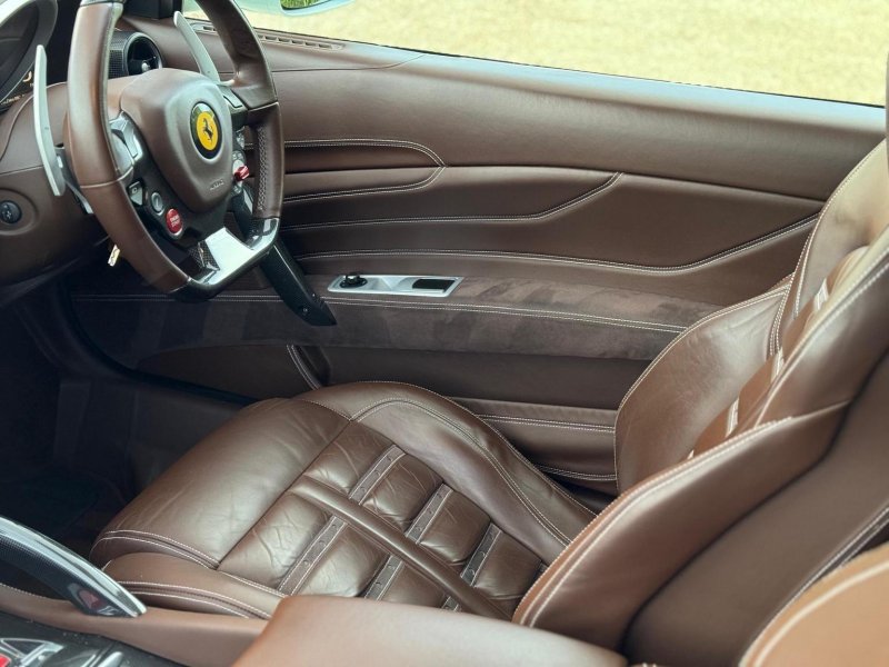 FERRARI FF