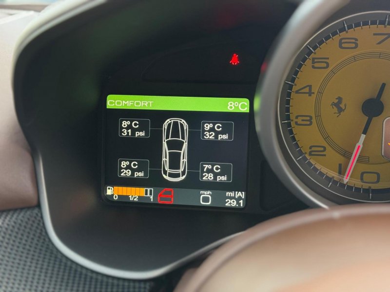 FERRARI FF
