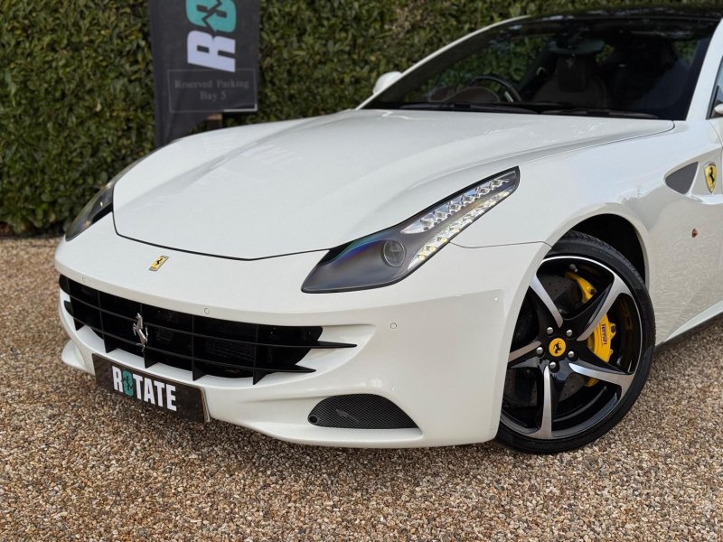 FERRARI FF