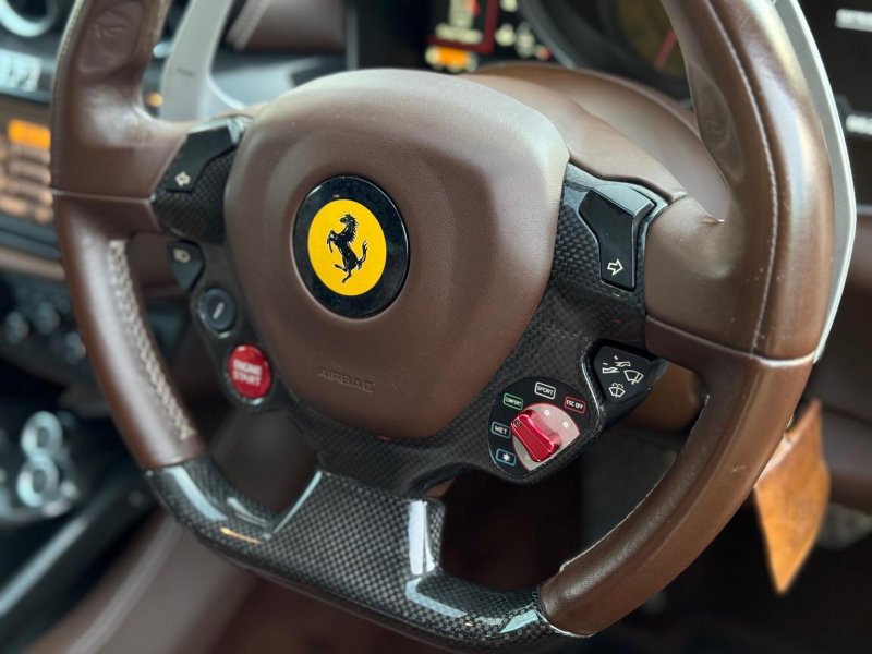 FERRARI FF