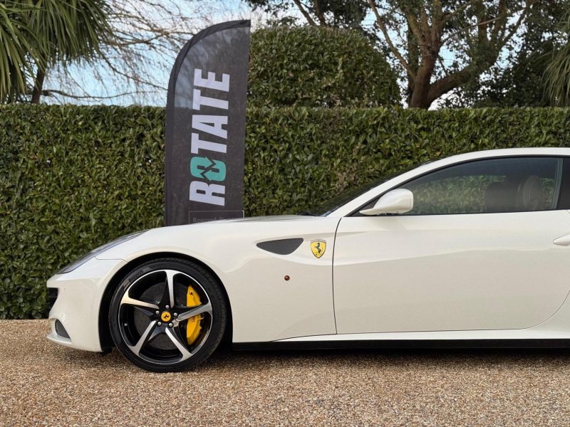 FERRARI FF