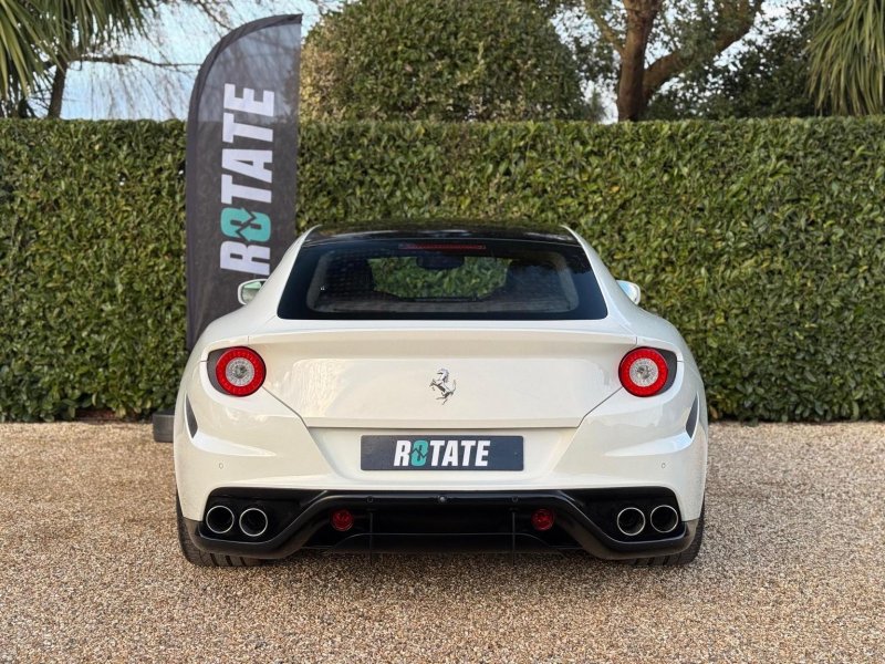 FERRARI FF