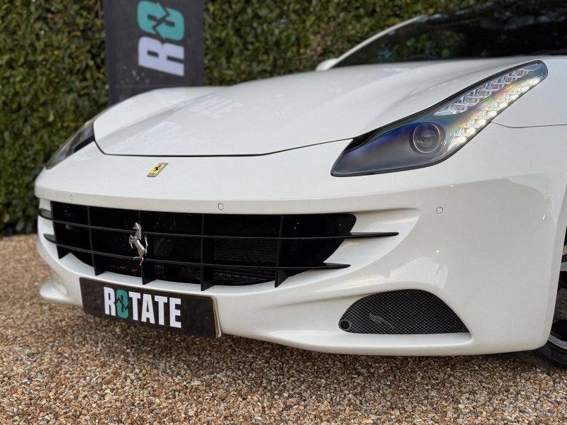 FERRARI FF