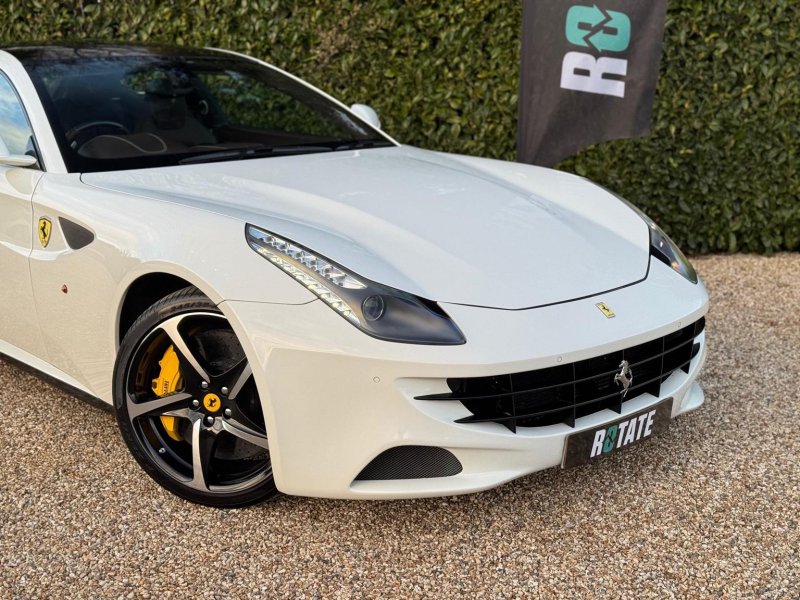 FERRARI FF