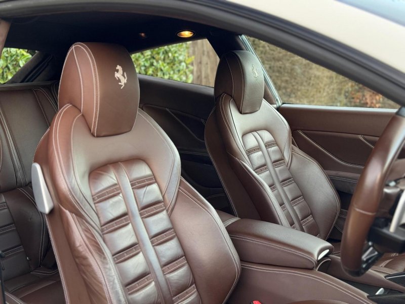 FERRARI FF