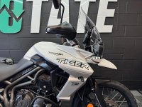 TRIUMPH TIGER 800