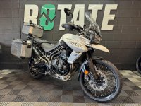 TRIUMPH TIGER 800