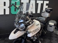 TRIUMPH TIGER 800
