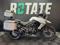 TRIUMPH TIGER 800