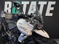 TRIUMPH TIGER 800