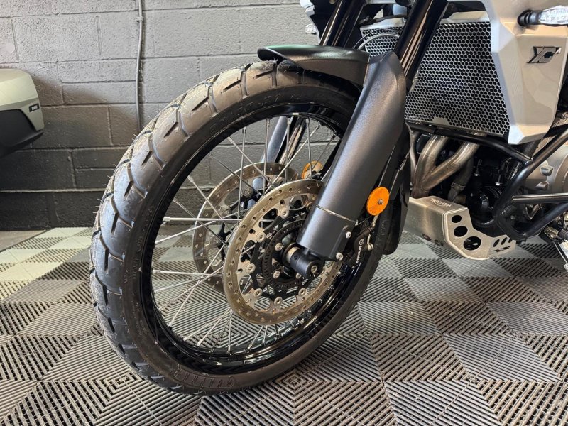 TRIUMPH TIGER 800