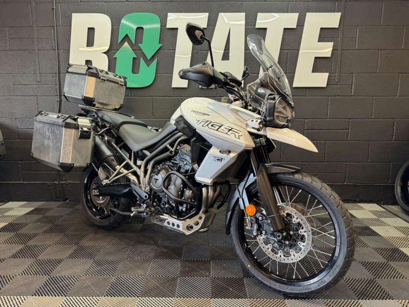 TRIUMPH TIGER 800
