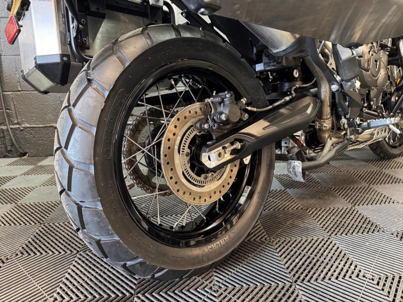 TRIUMPH TIGER 800