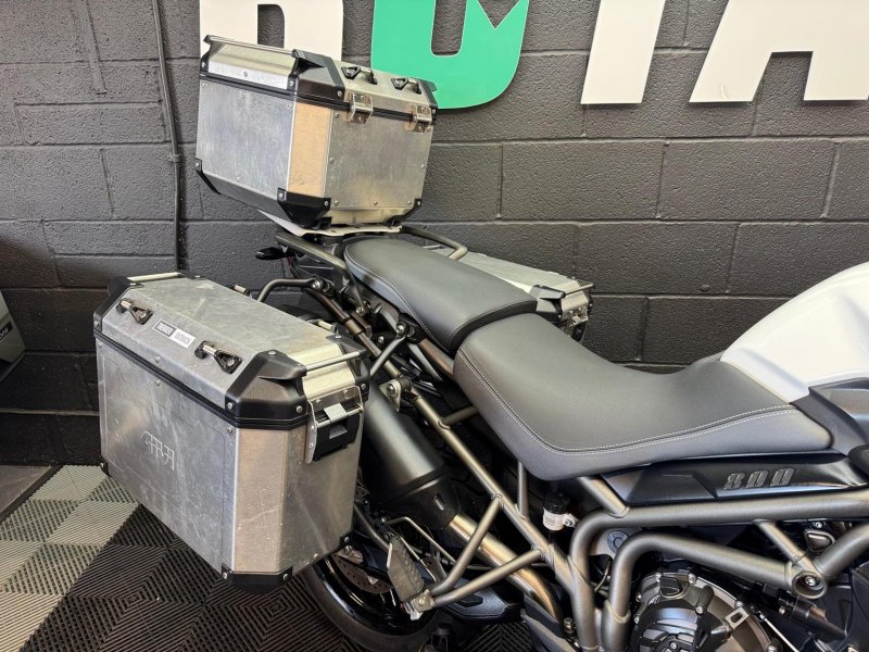 TRIUMPH TIGER 800