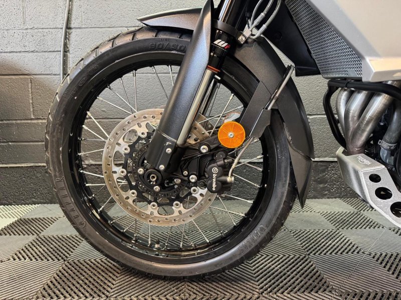 TRIUMPH TIGER 800