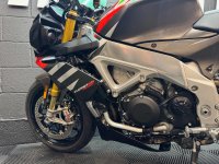 APRILIA Tuono 1100 V4
