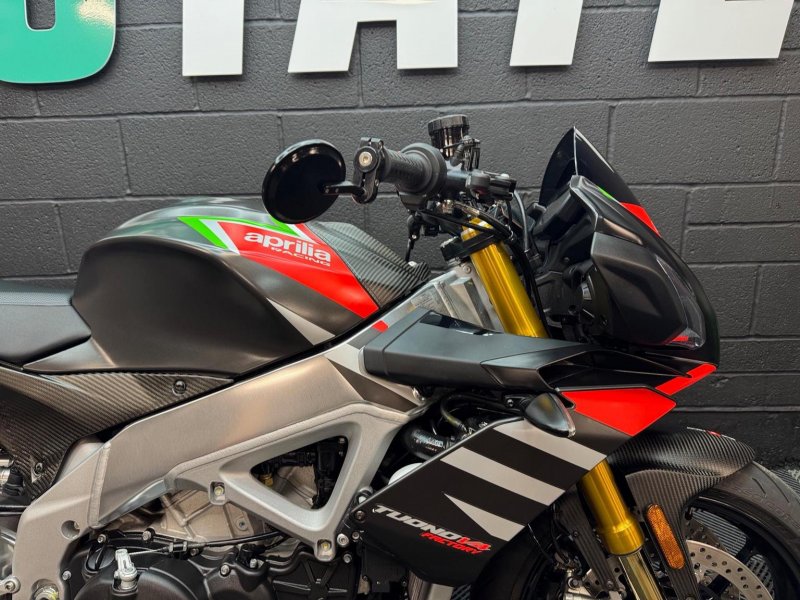 APRILIA Tuono 1100 V4