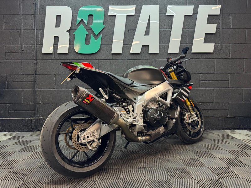 APRILIA Tuono 1100 V4