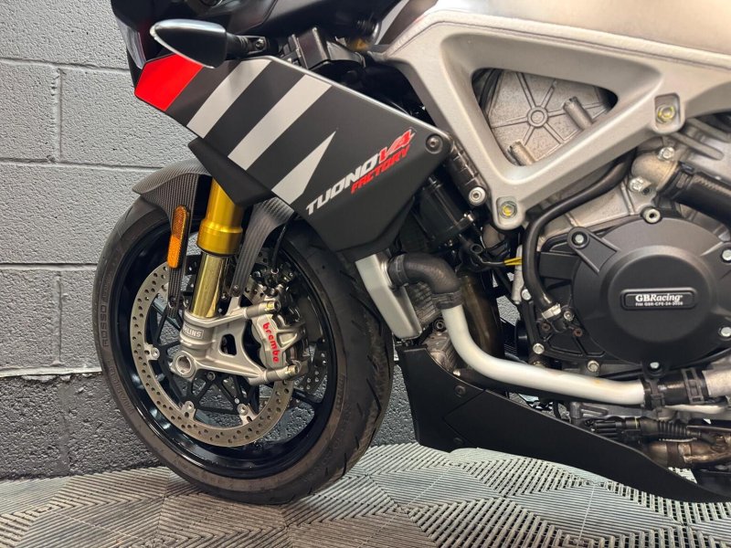 APRILIA Tuono 1100 V4