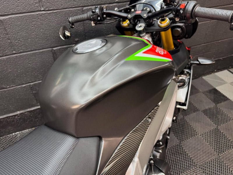 APRILIA Tuono 1100 V4