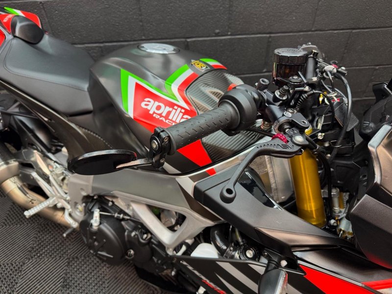 APRILIA Tuono 1100 V4