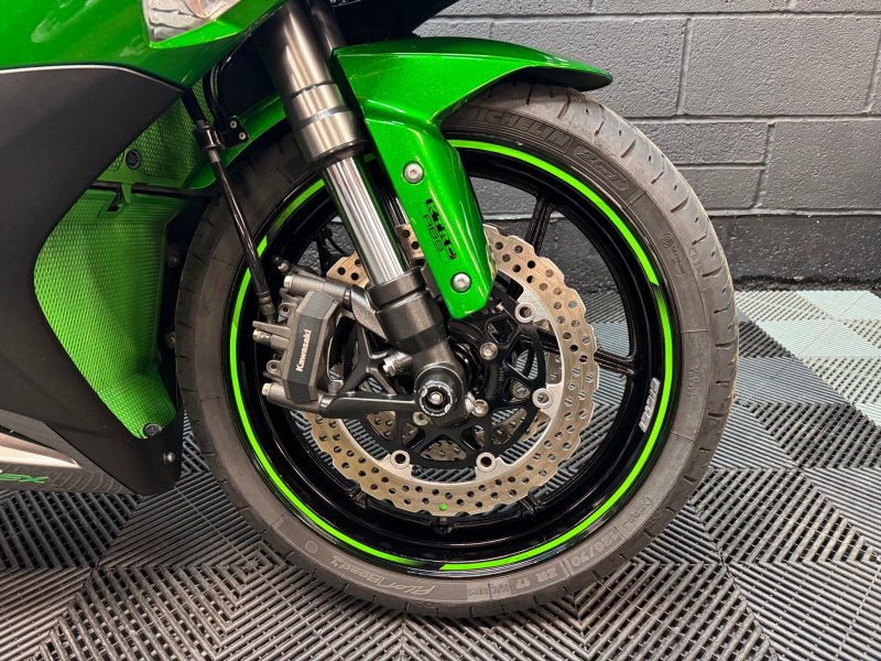 KAWASAKI Z1000