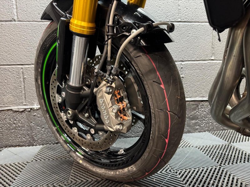 KAWASAKI Z900
