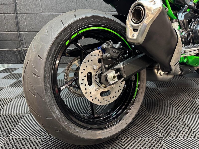 KAWASAKI Z900