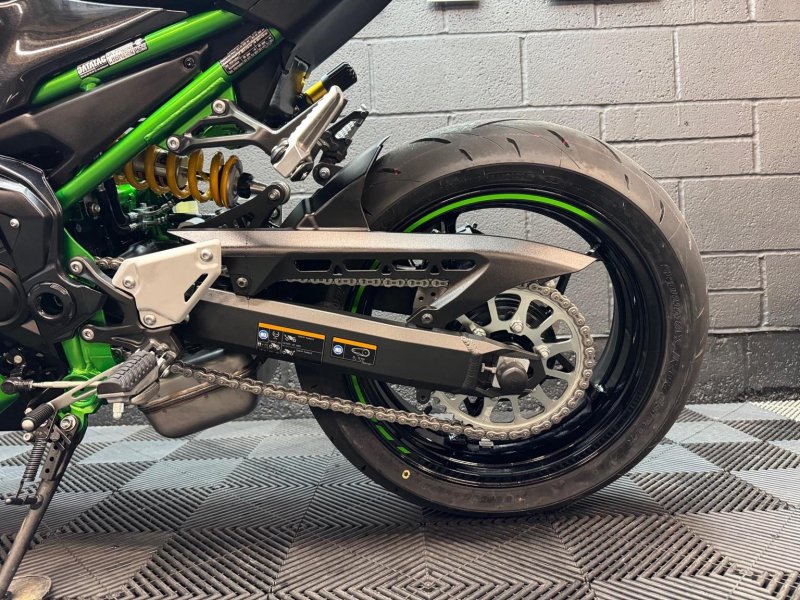 KAWASAKI Z900