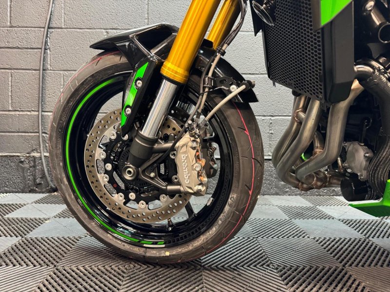 KAWASAKI Z900