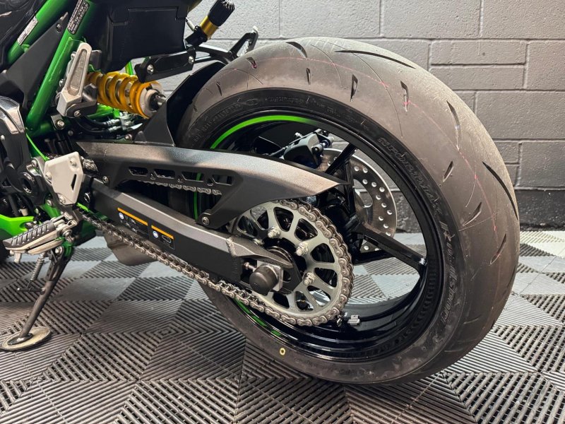 KAWASAKI Z900