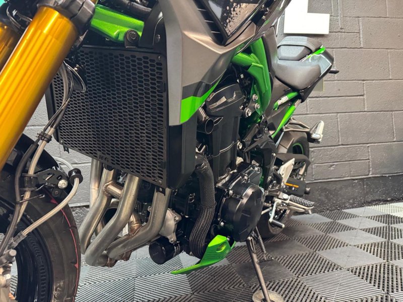 KAWASAKI Z900