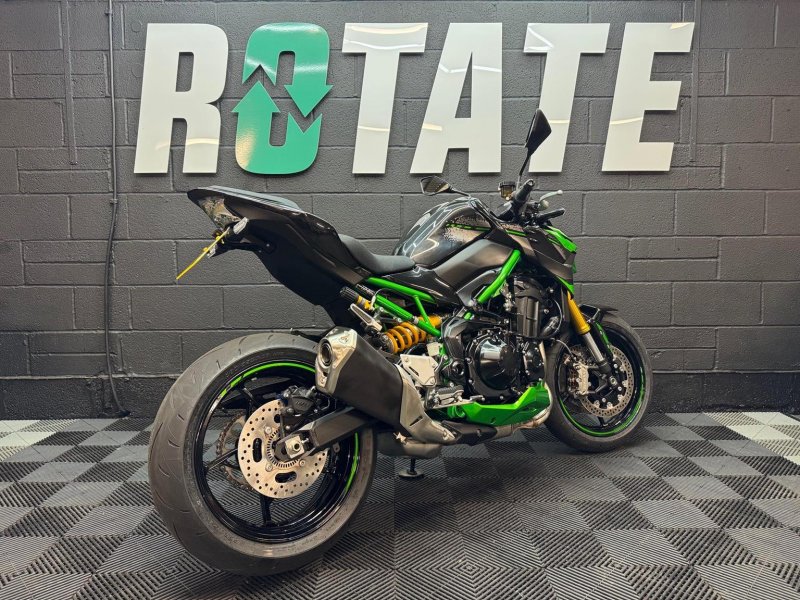 KAWASAKI Z900