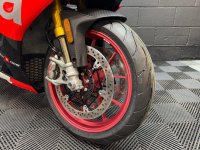 APRILIA RSV4