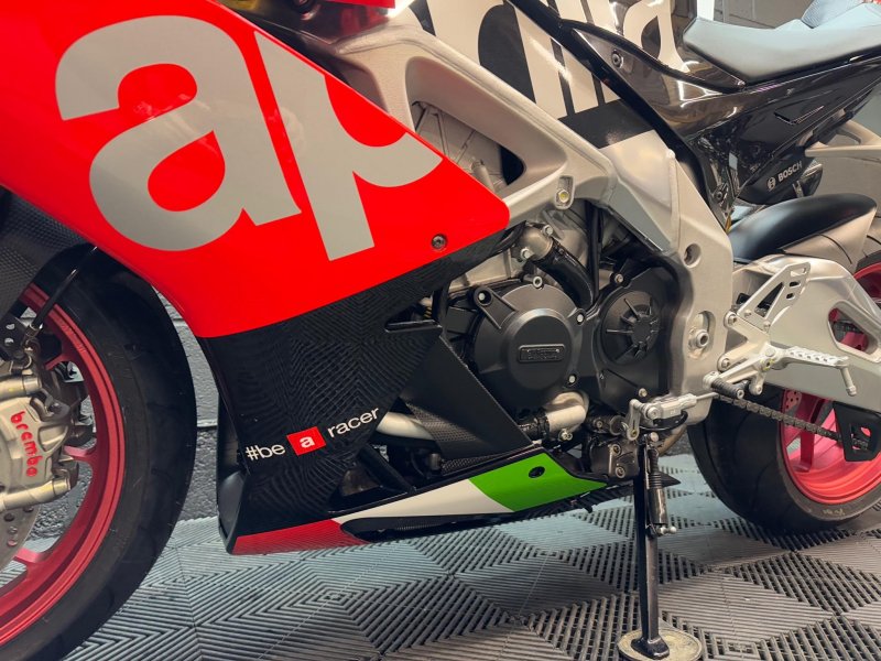 APRILIA RSV4
