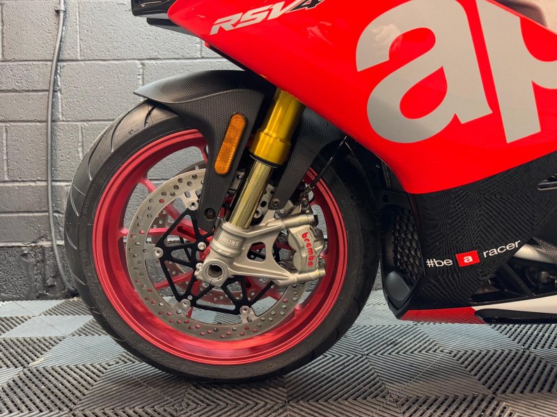 APRILIA RSV4