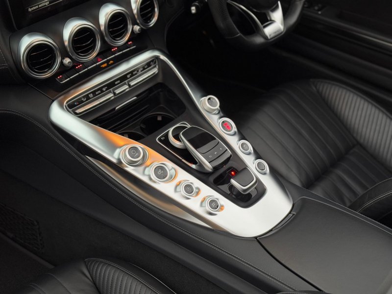 MERCEDES-BENZ AMG GT