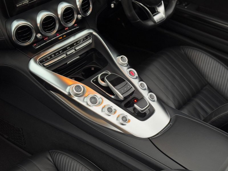 MERCEDES-BENZ AMG GT