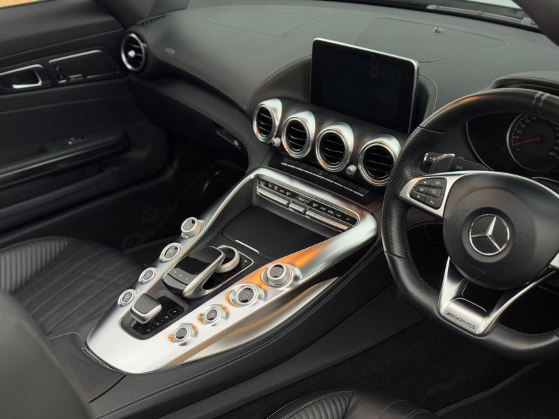 MERCEDES-BENZ AMG GT