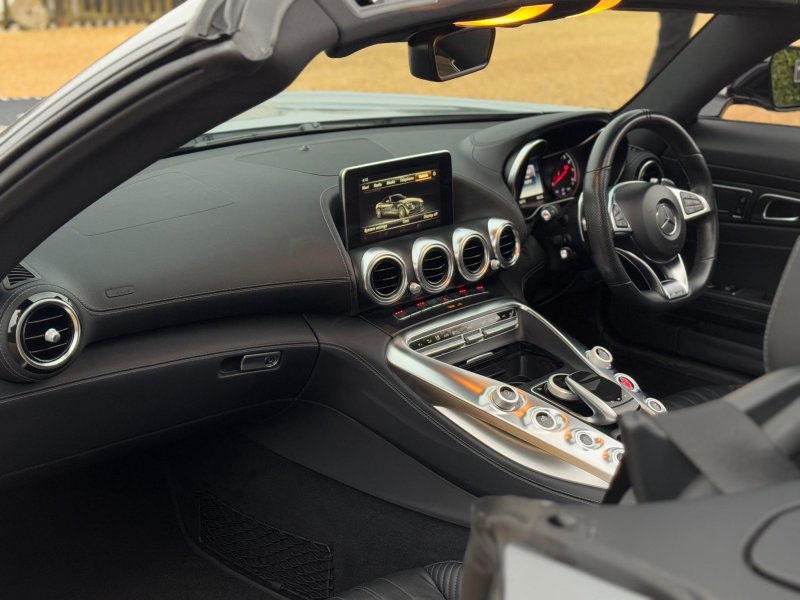 MERCEDES-BENZ AMG GT