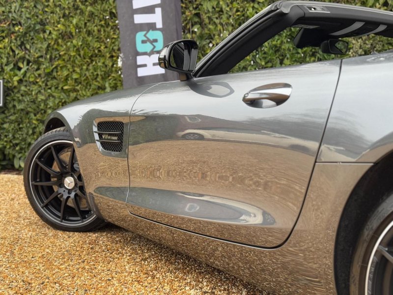 MERCEDES-BENZ AMG GT