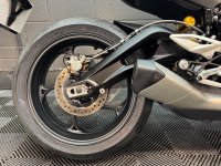 TRIUMPH STREET TRIPLE 765