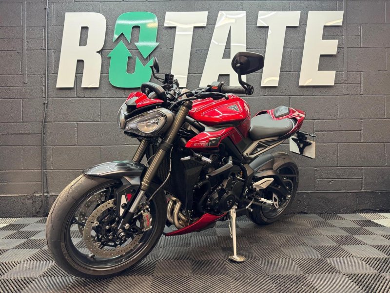 TRIUMPH STREET TRIPLE 765