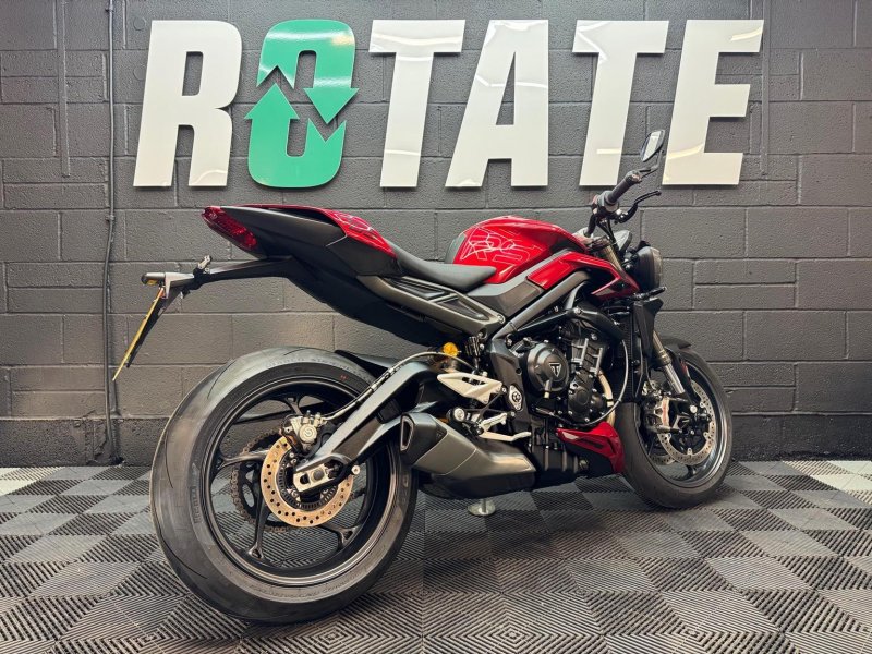 TRIUMPH STREET TRIPLE 765